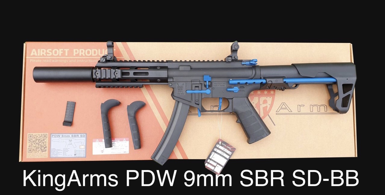 https://youtu.be/_ORFXABTIO0 K King Arms PDW 9mm SBR Airsoft AEG Rifle -บอดี้ไนล่อนไฟเบอร์ -สต็อกแบบ PDW ยืดหดได้ 7 ระดับ -Handguard มีหลายขนาด มีรางสำหรับอุปกรณ์เสริม -ออกแบบมาเพื่อผู้ใช้ที่มีประสบการณ์ M4 หรือ MP5 -การออกแบบแมกกาซีน Quick-eject พร้อมด้ว