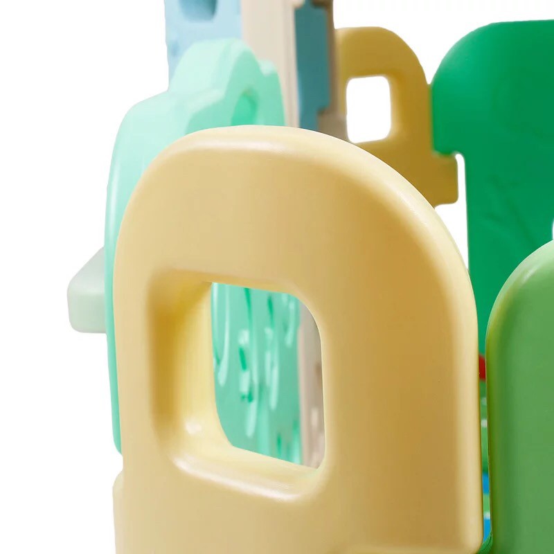 บ้านของเล่นกลางสวน พร้อมรั้ว