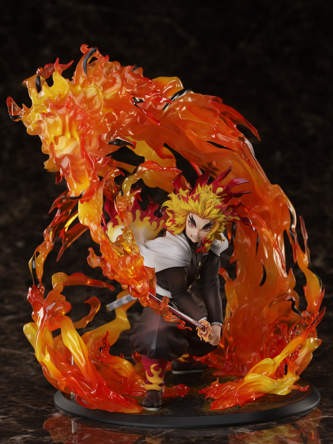 เปิดจอง : Demon Slayer: Kimetsu no Yaiba Kyojuro Rengoku 1/8scalefigure