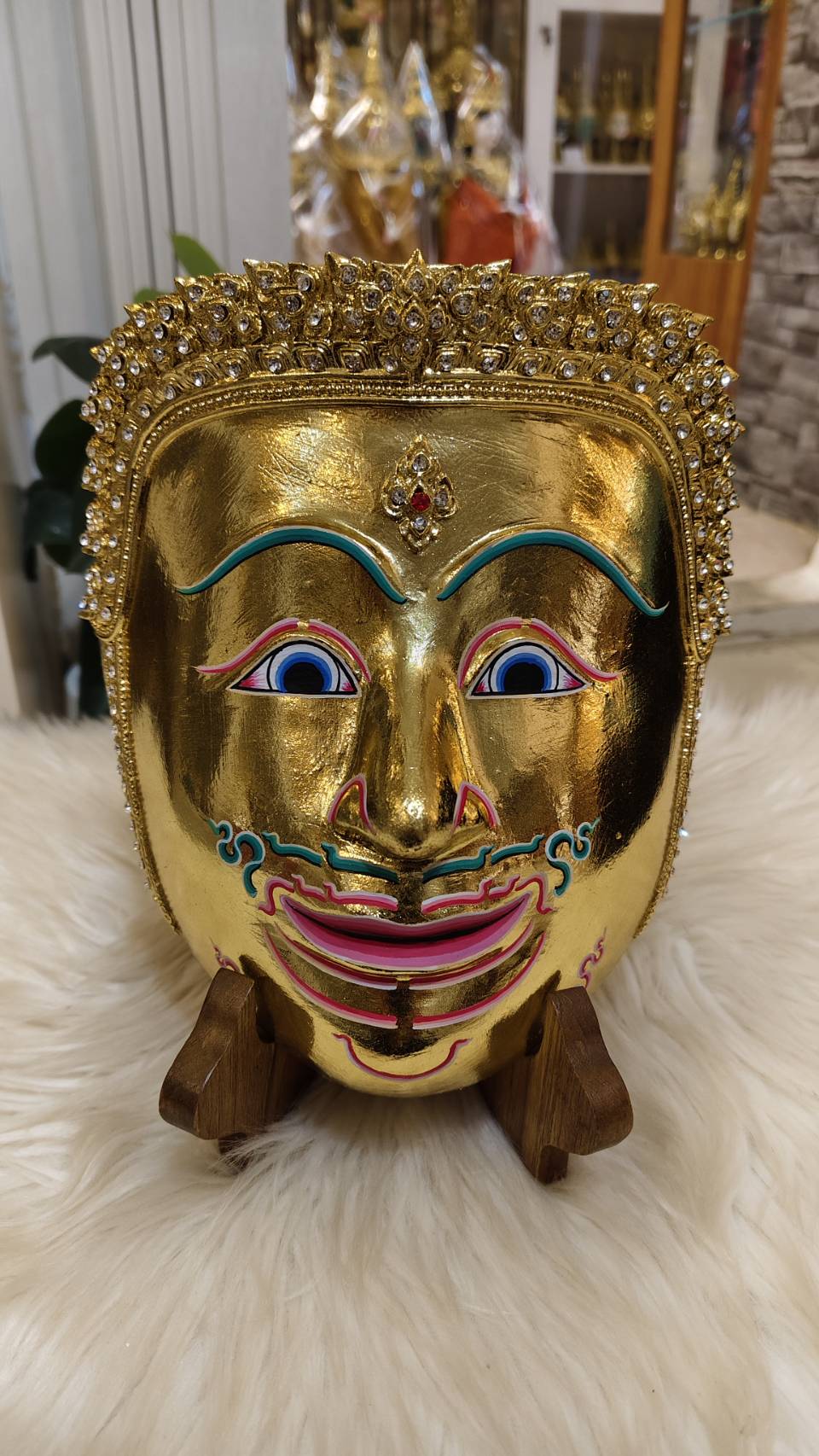 ฐานวางหน้ากาก