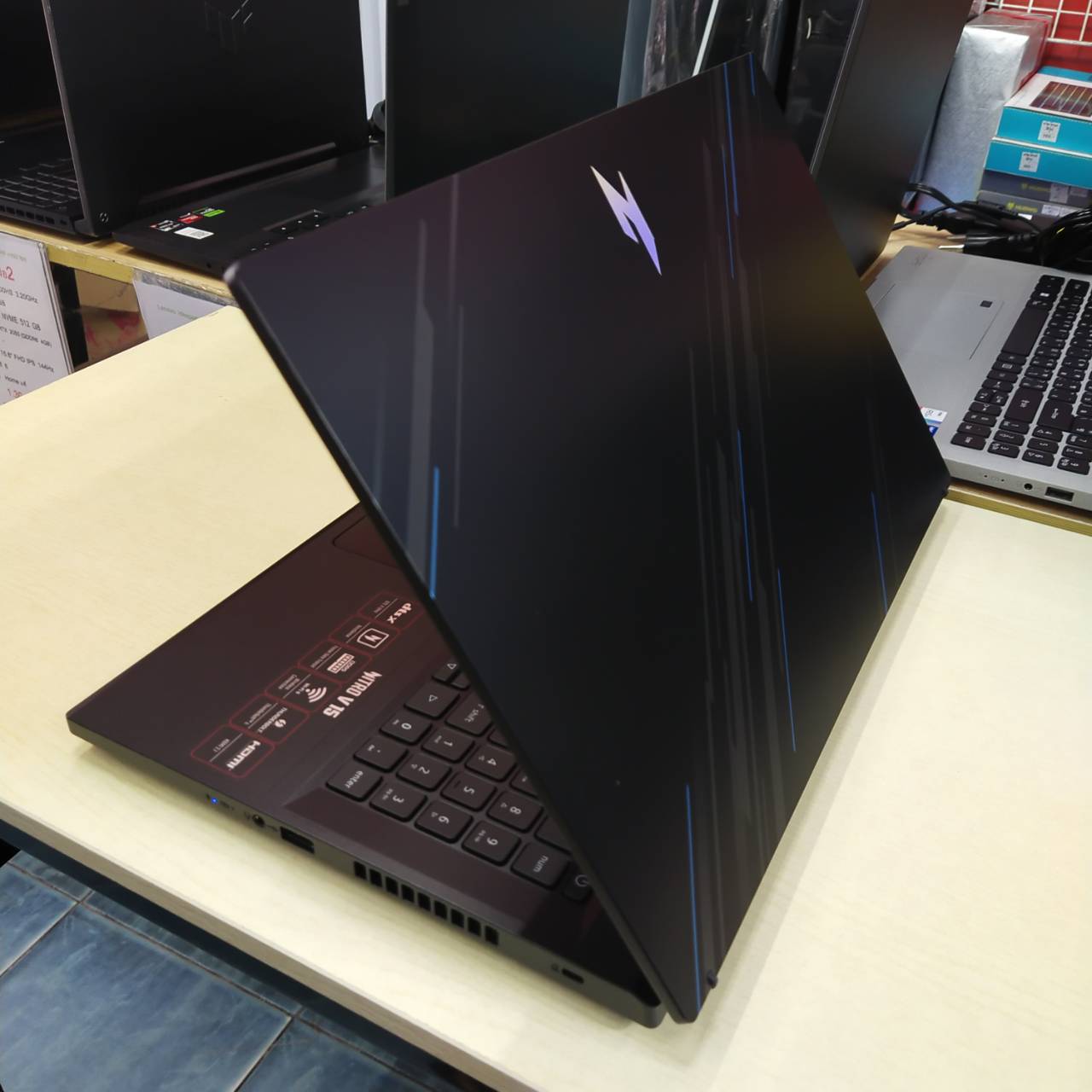 ACER NITRO V15 ANV15-51-50UV สภาพเครื่อง 100% ไร้ริ้วรอย (ประกันศูนย์ Onsite 20/11/2027)