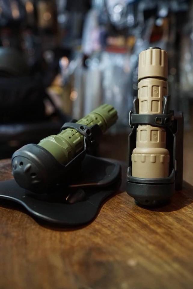 New.ชุดไฟฉาย SureFire LED พร้อม ซองไฟฉาย ครบชุด ราคาพิเศษ (ดูสินค้าทั้งหมดจากเวป www.bkkboy.lnwshop.com) #บริการส่งไปรษณีย์ #ขนส่งเอกชน และ #แมสเซ็นเจอร์ สอบถามราคา ข้อมูลสินค้า ☎ K บอย 080-5946344 หรือติดตามเราได้ที่แฟนเพจ 〓Line@ :@bkkboy (ใส่ @ ด