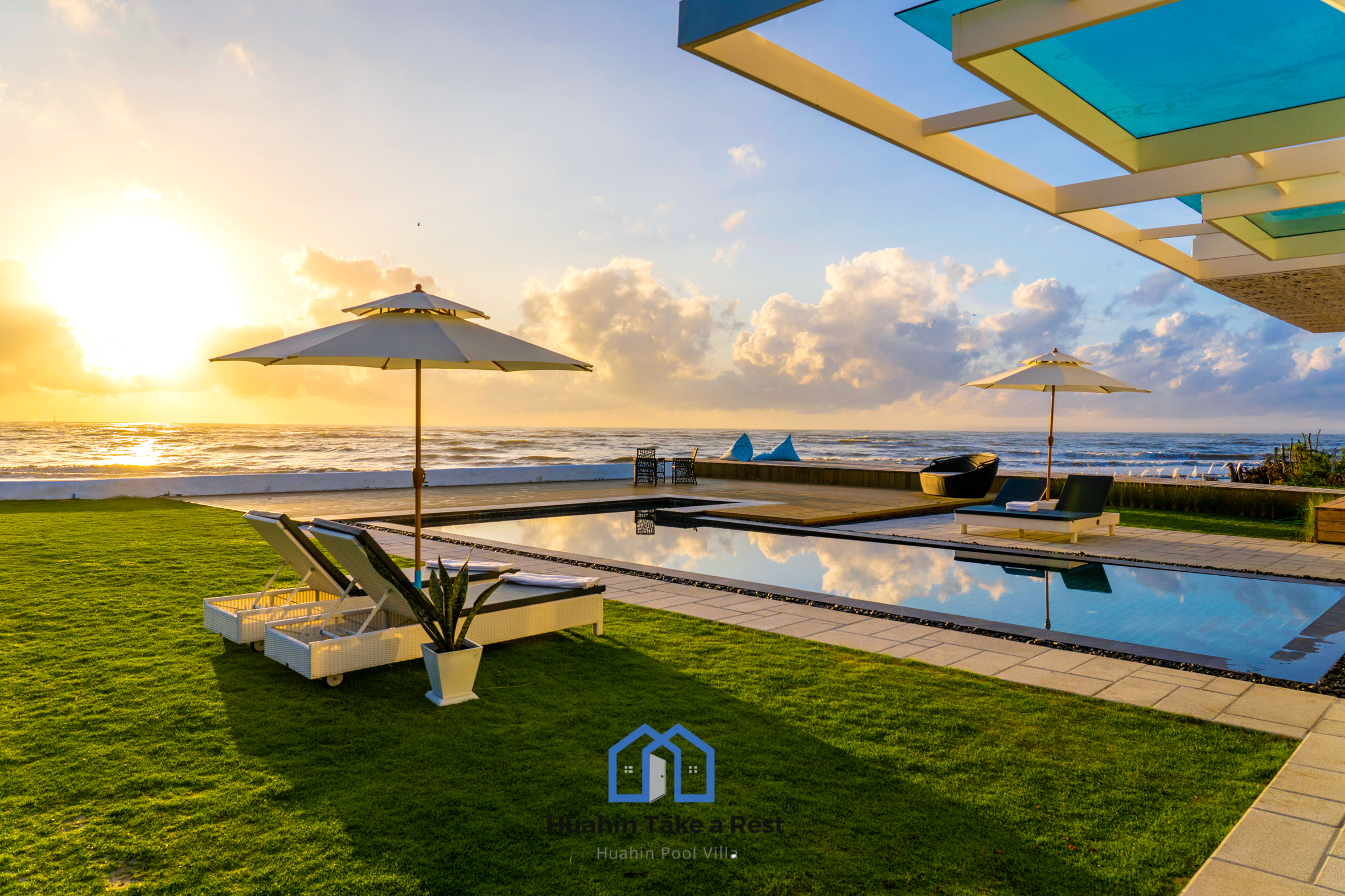 HR15051 บ้านพักติดทะเล The Colonial Beach สามร้อยยอด