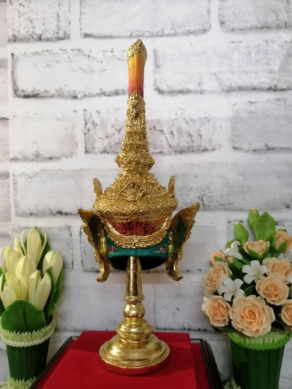 พระปรโคนธรรพ ขนาดกลาง เรซิ่นปิดทอง พร้อมฐานปิดทอง