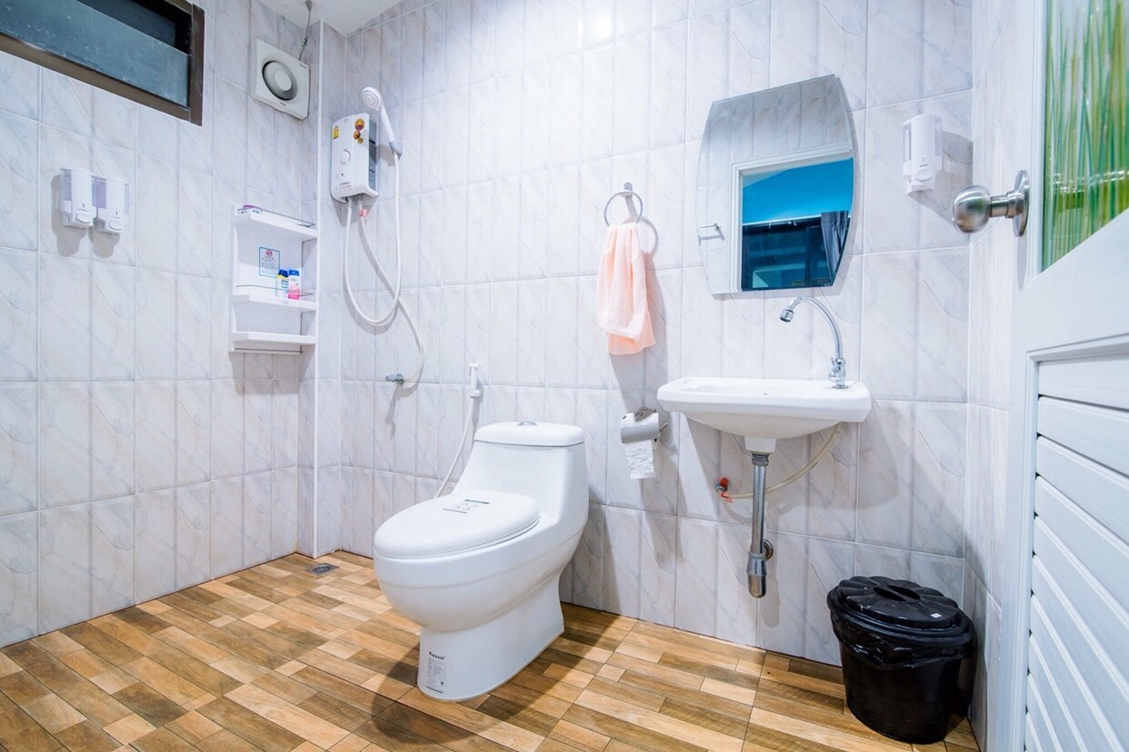 HR 5002 บ้านพักชะอำ บ้านไรโน่