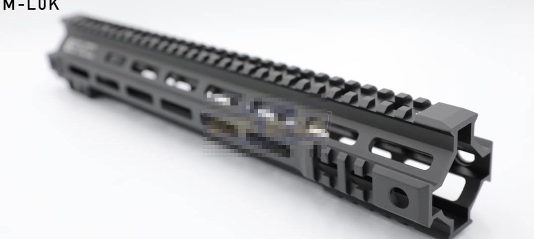 ชุดหน้า Geissele MK4 🚩ระบบรางM-Lok 🚩(ชุดหน้า MK4) สำหรับปืนตระกูล : M4/M16/AR15 เส้นผ่านศูนย์กลาง : 3.1 mm. มี2รุ่นให้เลือก ✅รุ่นความยาว 9.5” ✅รุ่นความยาว 13.5”
