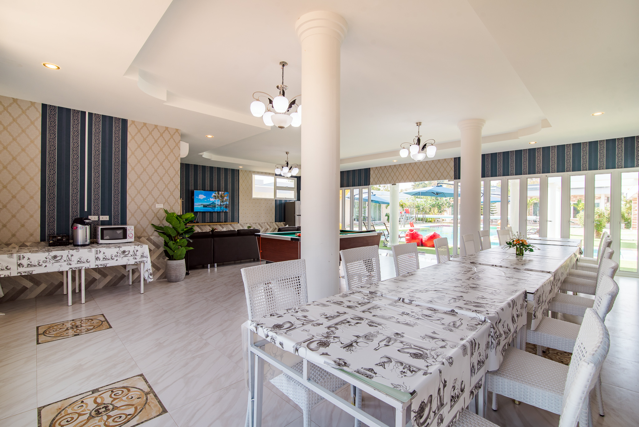 HR14001 บ้านพักหัวหิน บ้านไจแอนท์ พูลวิลล่า