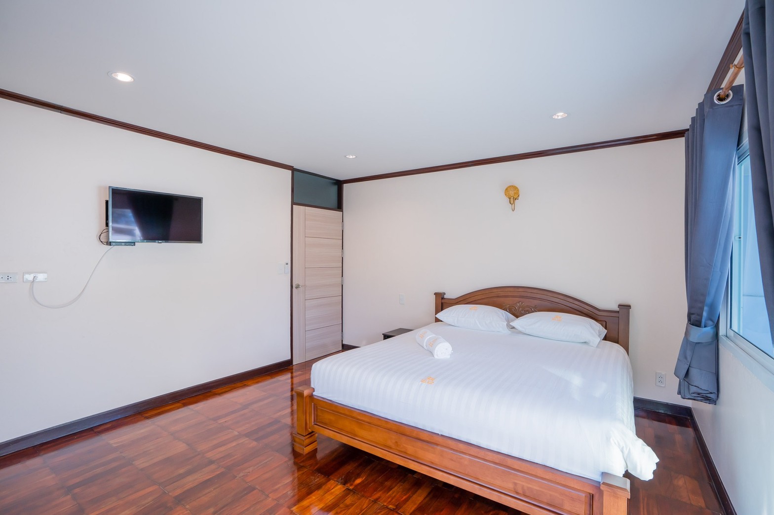 HR15067 บ้านพักใกล้ทะเลชะอำ The Great Beach Pool Villa Cha Am