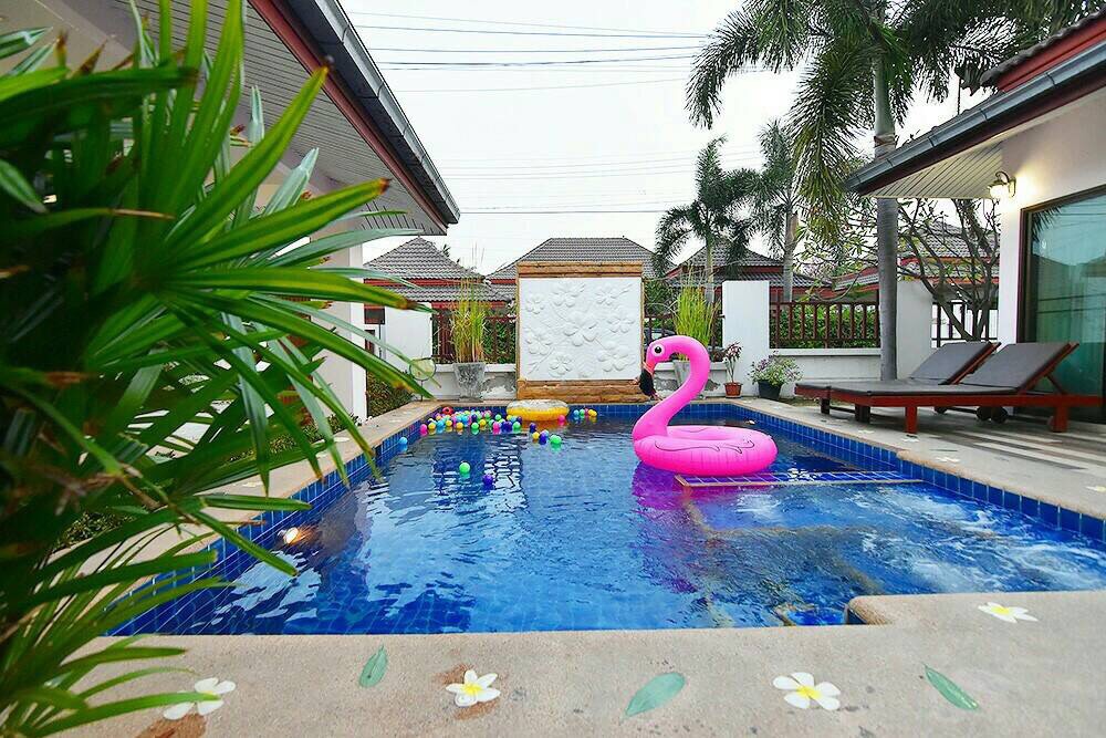 HR3011 บ้านหัวหินณาราย่า คาราโอเกะ ไฟเทค