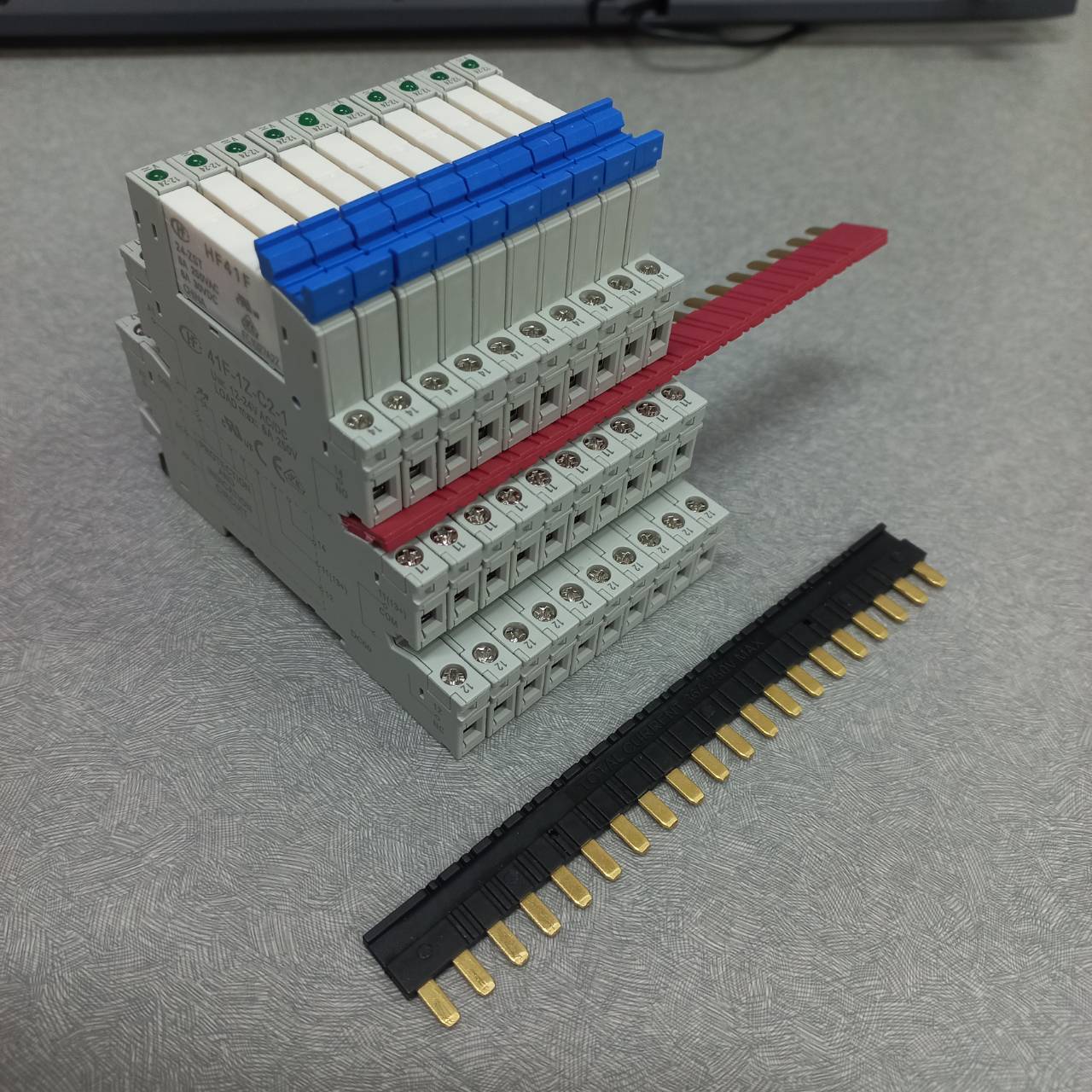 RELAY รีเลย์ 24Vdc พร้อมซอคเกต HF41 HONGFA SLIM RELAY 2966171 เทียบเท่ากับ 2961105 PHOENIX CONTACT