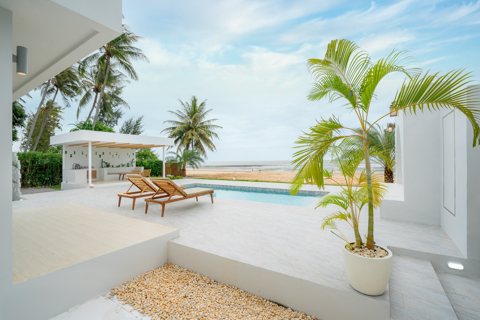 HR15048 บ้านพักติดทะเล กุยบุรี De Pana Beach Villa