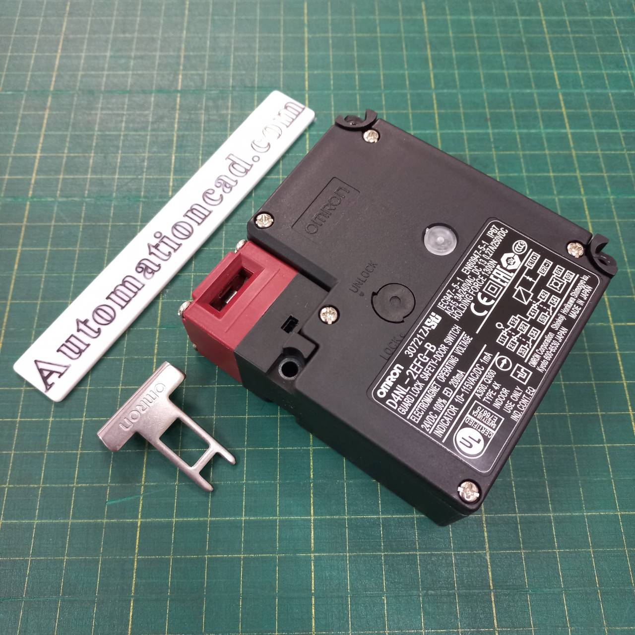 Safety Door Switch OMRON สวิตช์ประตูนิรภัย รุ่น D4NL-2EFA-B