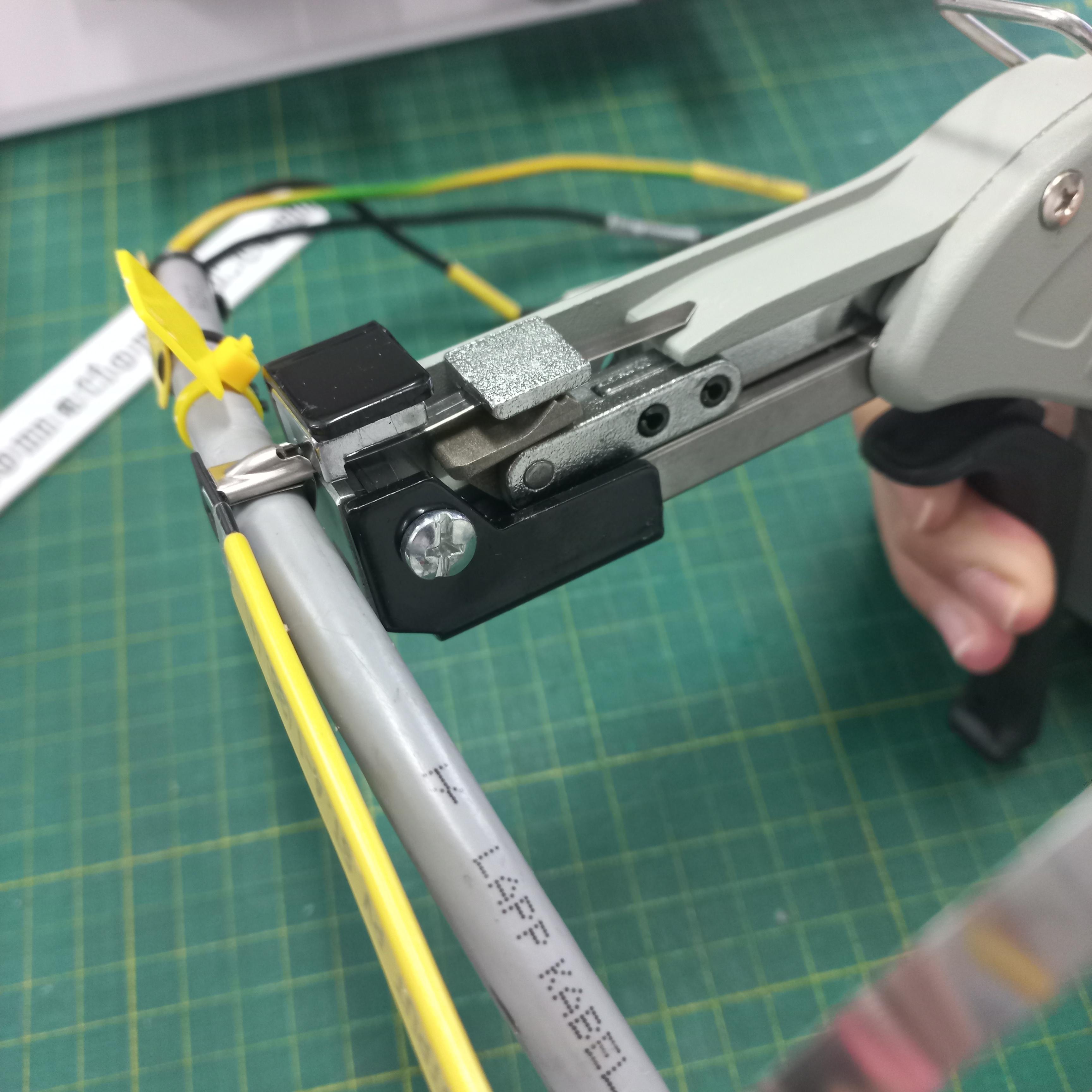 คีมดึงเคเบิ้ลไทร์สแตนเลส อย่างดี เครื่องรัดเคเบิ้ลไทร์ เข็มขัดรัดสาย ปืนดึงเคเบิ้ลไทร์ คีมตัดเคเบิ้ลไทร์