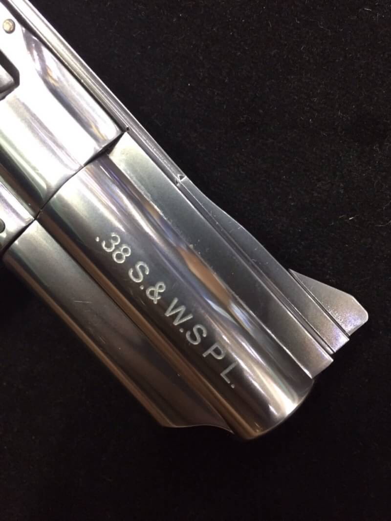 New.(ล็อตสุดท้าย ) Wingun Sport 708 Smith&Wesson 2.5" Silver Full Metal CO2 Revolver ลูกโม่สีเงิน รุ่น ฟูลมาร์คกิ้ง งานซีเอ็นซี (CNC) ล่องลึก ลำกล้อง2.5นิ้ว มาพร้อมปลอกกระสุน6นัด ใช้แก้สหลอดCo2 โครงปืนเป็นโลหะทั้งกระบอก น้ำหนักได้ที่ ด้ามจับพลาสติก ท