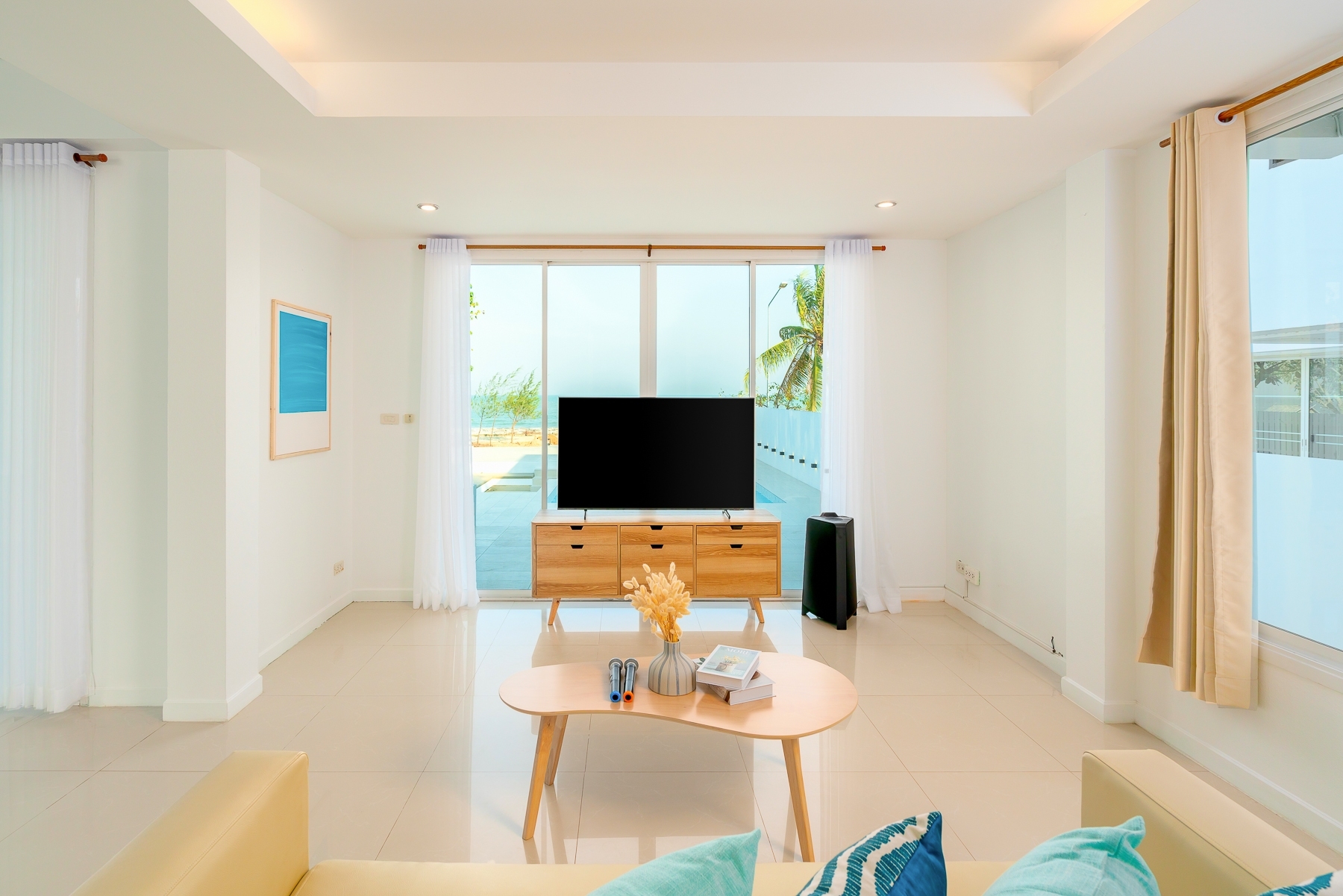 HR15070 บ้านพักติดทะเล The Gina Beach Villa Pranburi