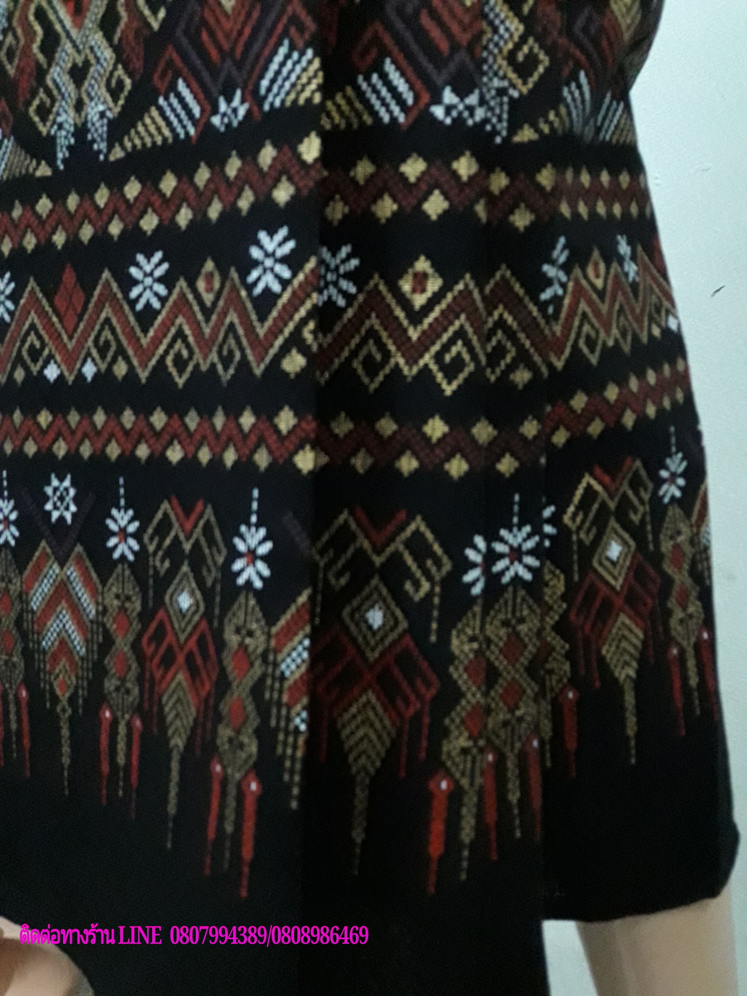 ผ้าถุงสำเร็จรูปแบบป้ายเลื่อนตะขอ ผ้าถุงสำเร็จรูปมัดหมี่ ผ้าฝ้ายมัดหมี่ตีนแดงตัดสำเร็จ พร้อมส่ง