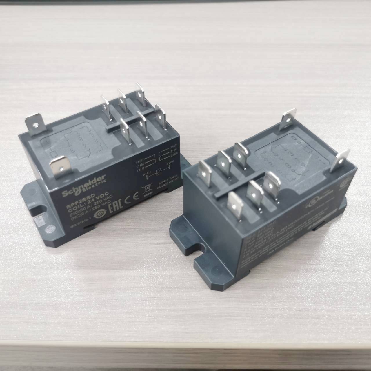 พาวเวอร์รีเลย์ RPF2BBD SCHNEIDER Power Relay Coil24Vdc 2CO 30A รีเลย์ควบคุมปั๊ม ควบคุมอุปกรณ์