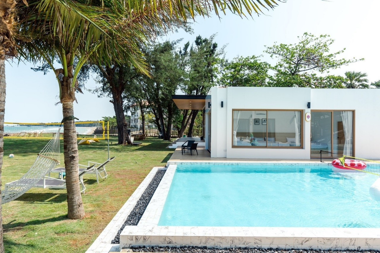 HR15080 The Bristol Beach Huahin Pool villa