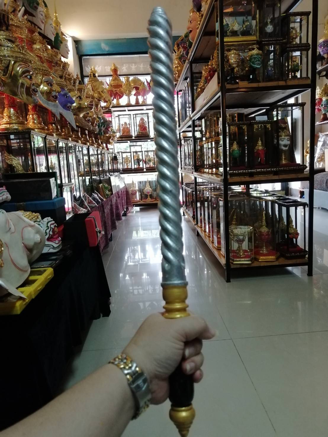 กระบองยักษ์ กระบองไม้ อุปกรณ์การรำ อุปกรณ์การแสดง รามเกียรติ์ หัวโขน