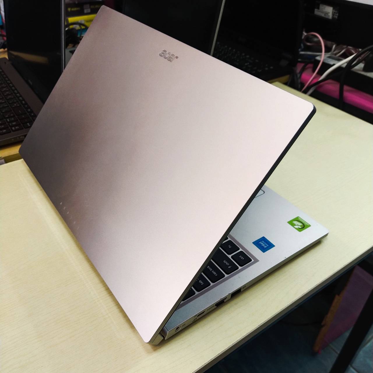 ACER ASPIRE LITE15 AL15-33P-C2Z9 สภาพเครื่อง 80% (ประกันศูนย์ Onsite 24/04/2027)