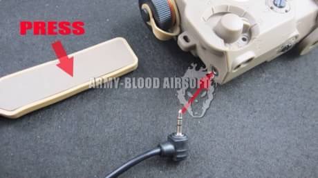 New.AN/PEQ-15 GREEN Laser Aiming Device With Flashlight สีดำ สีทราย ราคาพิเศษ
