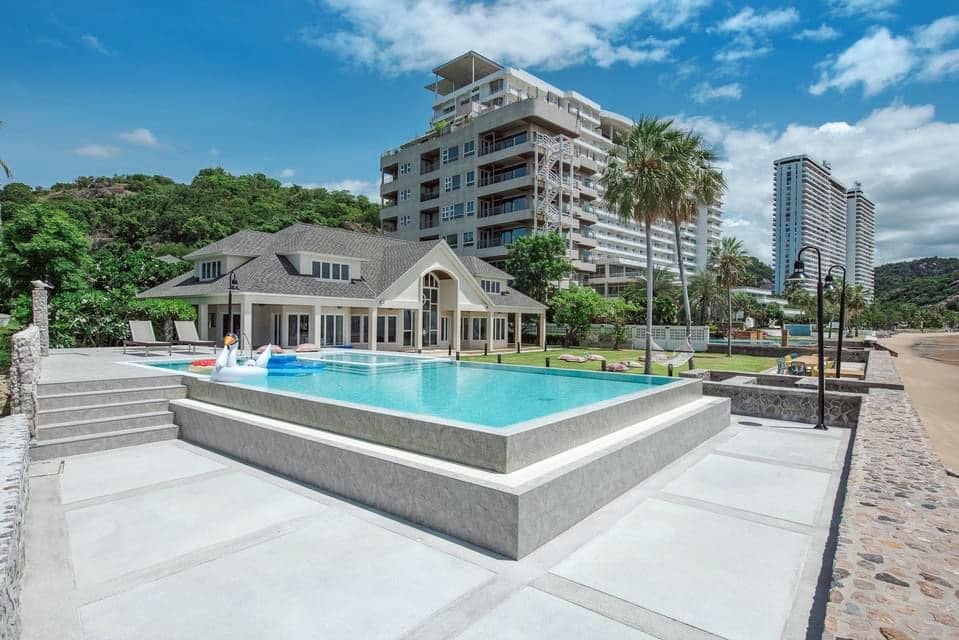 HR15042 บ้านพักติดทะเลหัวหิน The Sunny Beach Villa