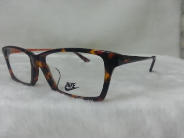 NIKE BRAND ORIGINALแท้ 7874 241 กรอบแว่นตาพร้อมเลนส์ มัลติโค๊ตHOYA ป้องกันรังสีคอม 3,900 บาท