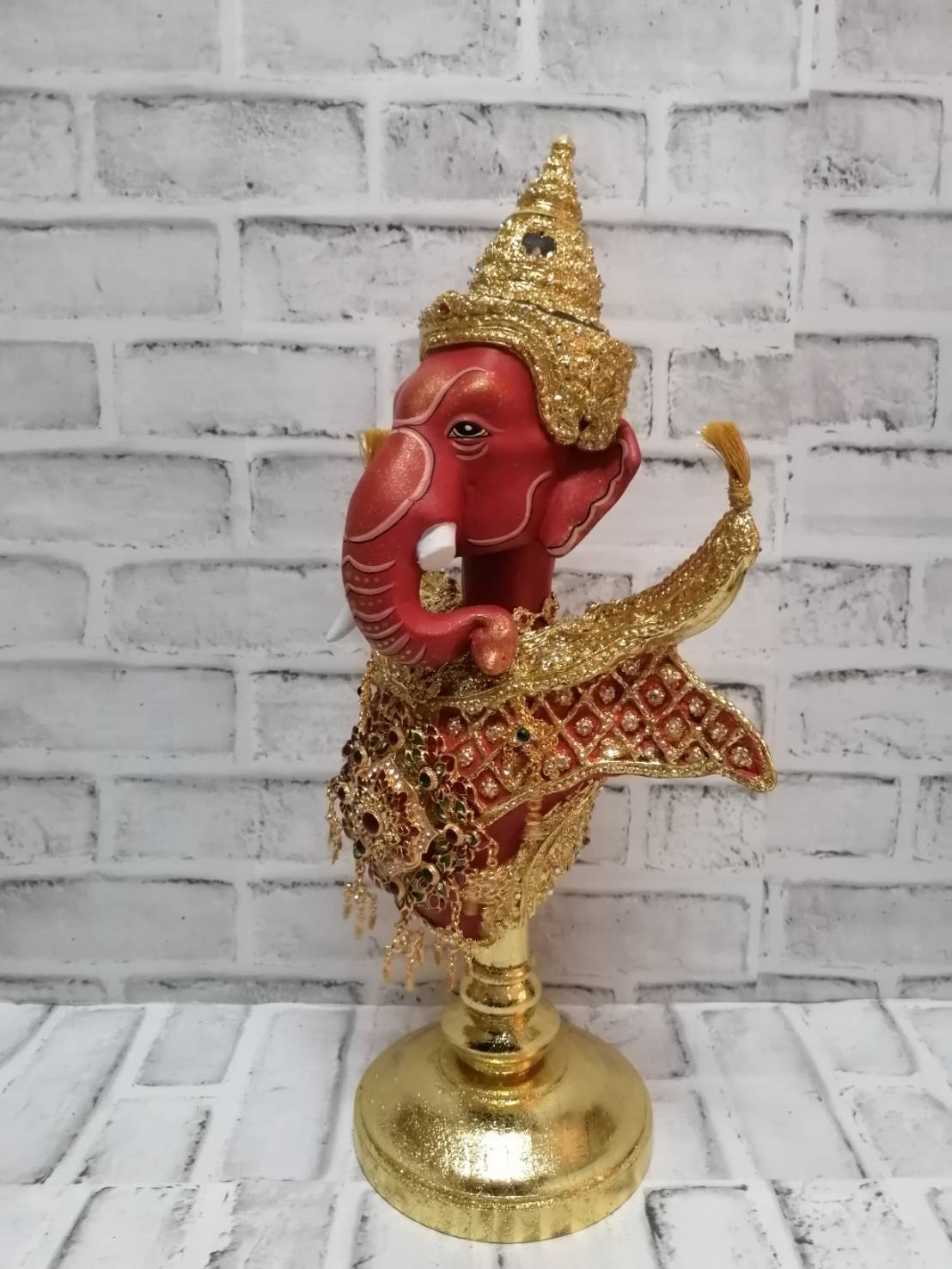 พระพิฆเนศ (สีแดง)