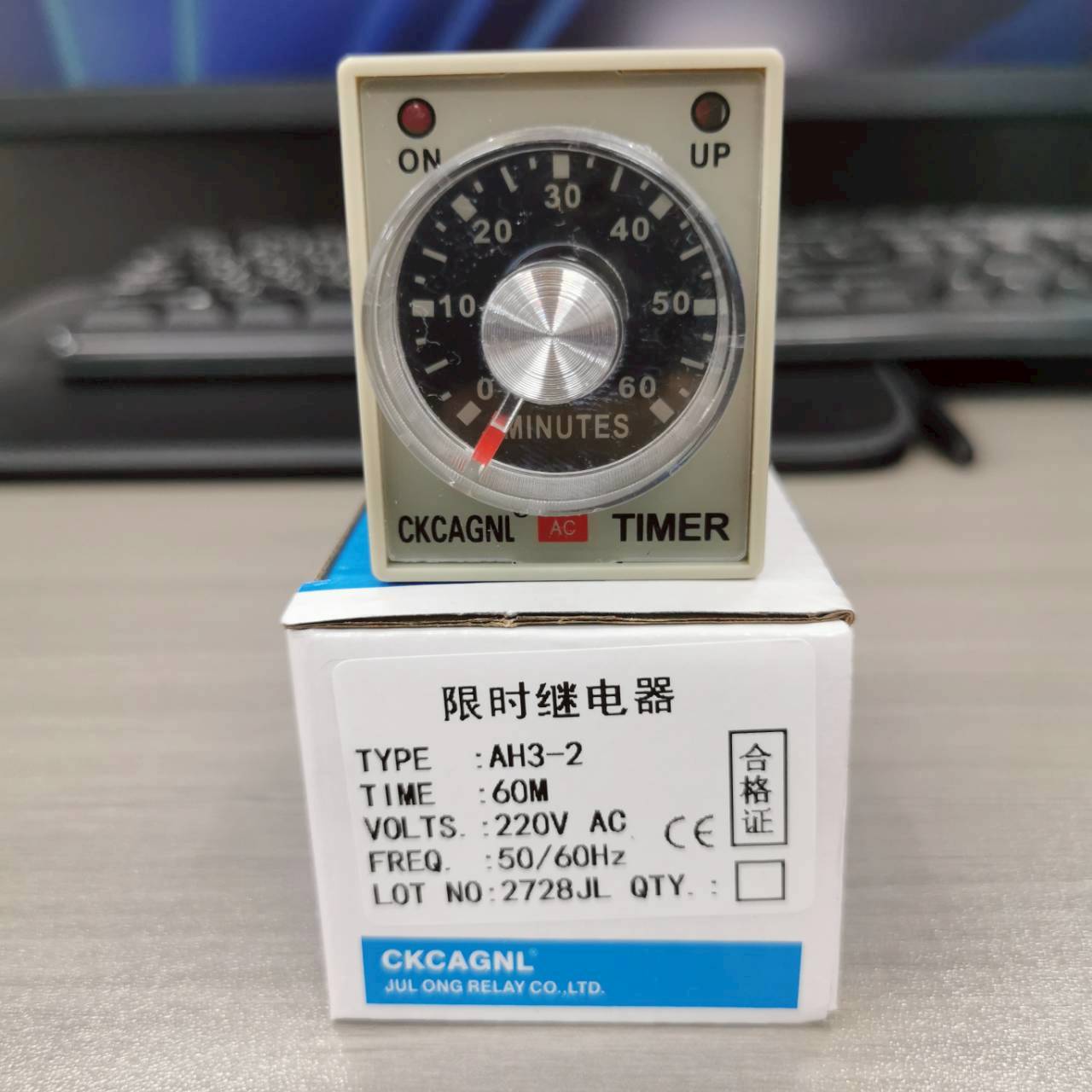CKC Timer AH3-2 220V ไทม์เมอร์ ฟรีซ็อกเก็ต PF083A ช่วงเวลา 60 นาที Delay-ON CONTACT NO/NC 2 ชุด