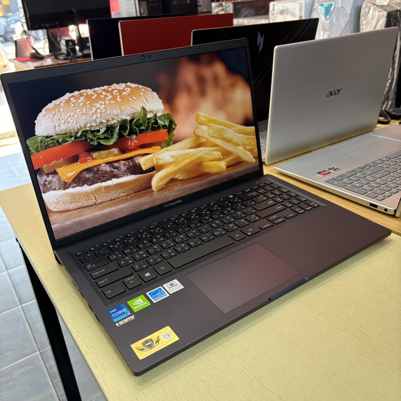 ASUS EXPERTBOOK B1500CEPE-EJ0536 สภาพเครื่อง 90%