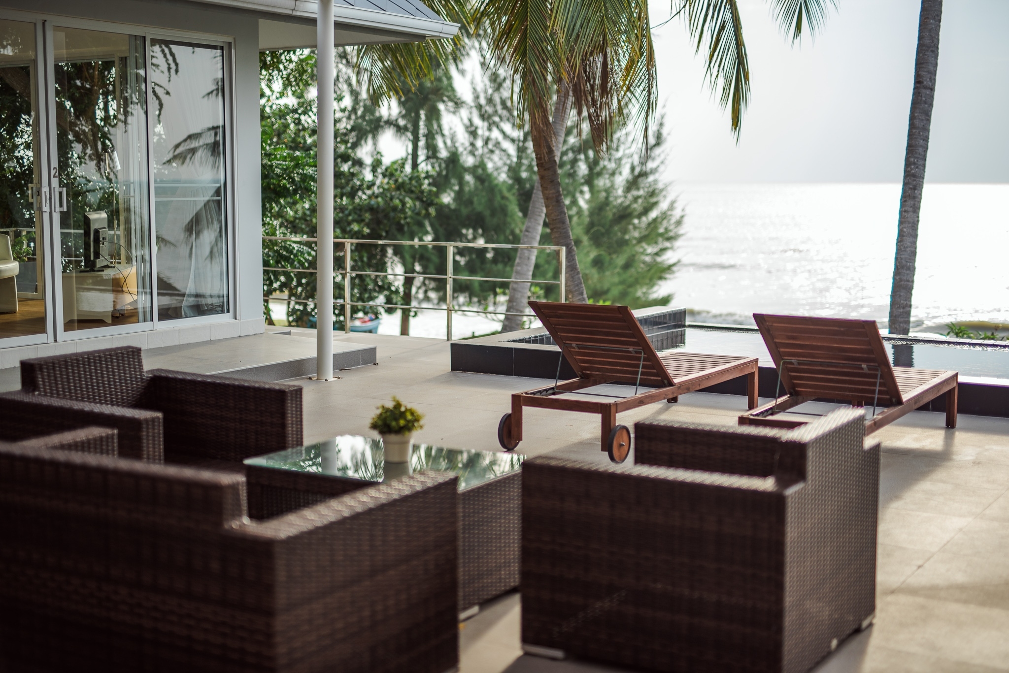 HR15044 บ้านพักติดทะเล กุยบุรี The Cozy Beach Villa