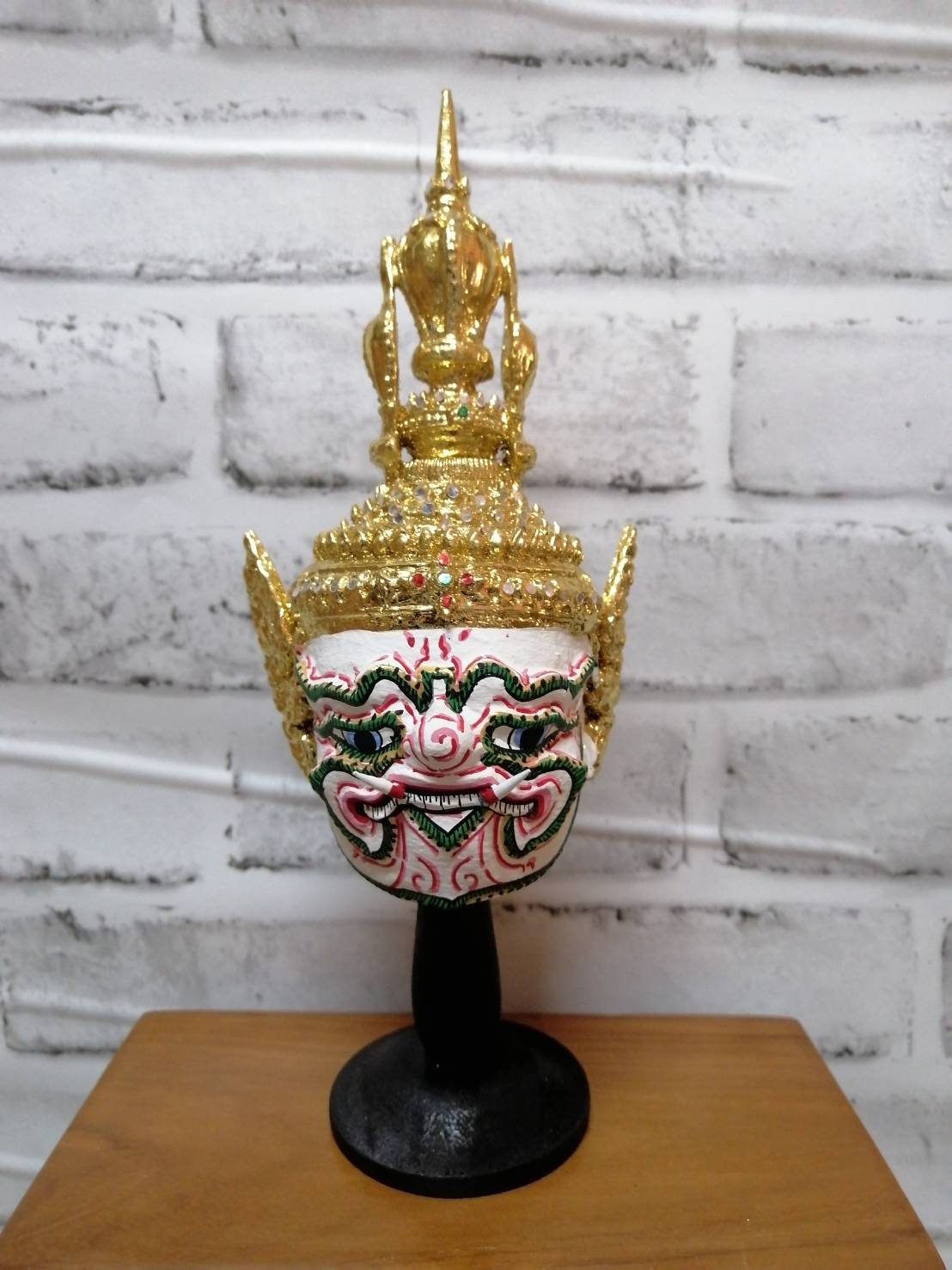 ตรีเศียร ขนาดกลาง