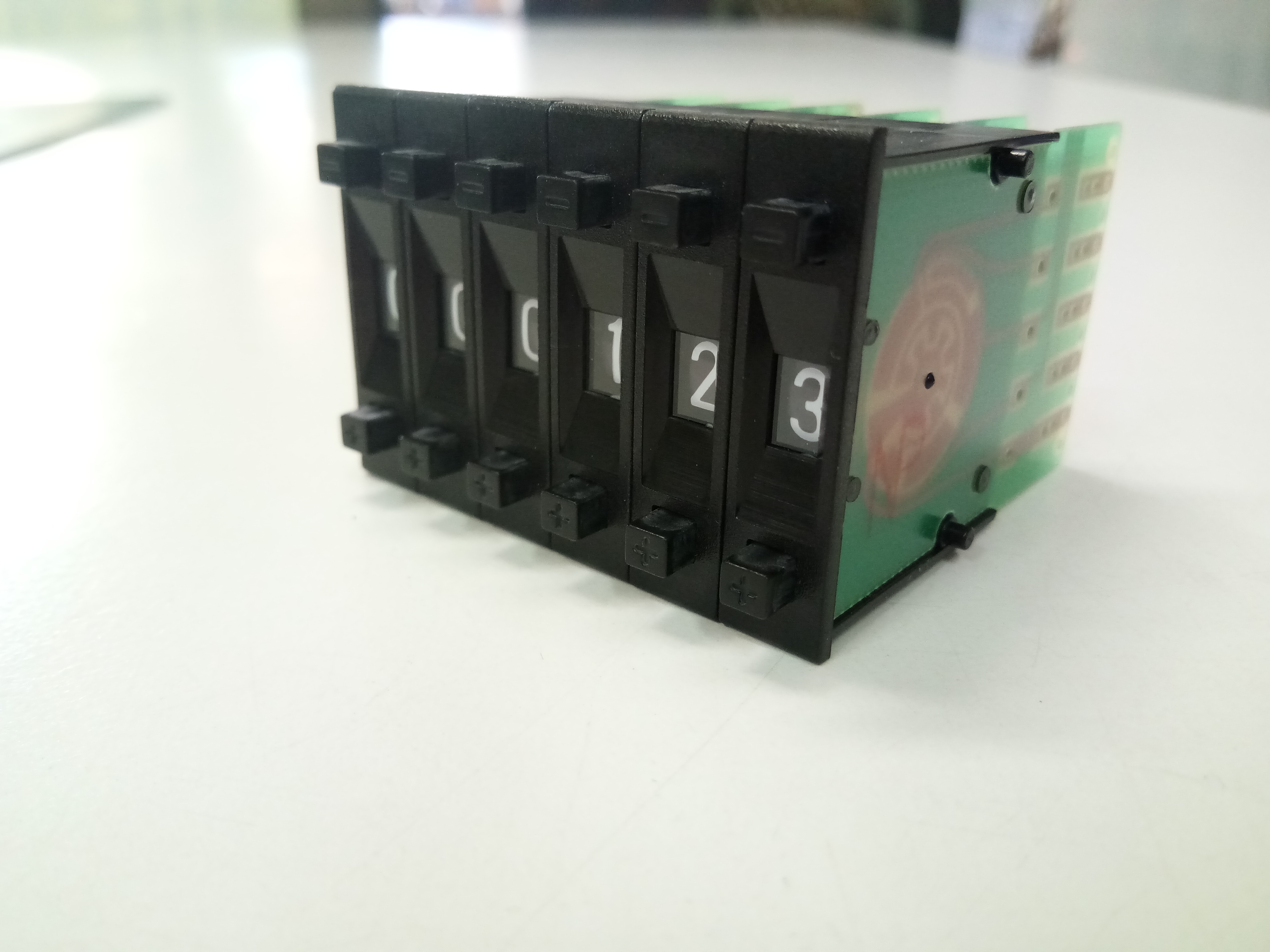 Thumbwheel Switch HAMPOLT รุ่น PF31 แบบPCB ยาว ราคาหน้าเว็บ เป็นราคาต่อชิ้น