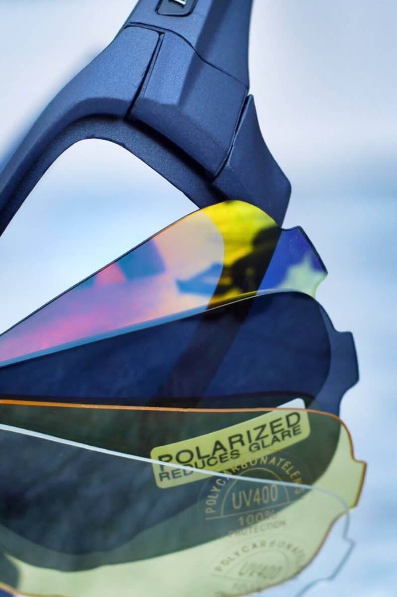 Nee.แว่นตายุทธวิธี แว่นตากันแดด Polarized สีดำ / สีทราย / สีเขียว ✔️แบบเปลี่ยนเลนส์ได้ ✔️ผลิตจากเลนส์กรองแสงคุณภาพดี ✔️ป้องกันอาการตาแห้ง เช่น แสบตาระคายเคืองตาจากแสงแดด... ✔️ เนื้อเลนส์ใส่แล้วไม่หลอกตา ✔️มาพร้อมกล่องใส่