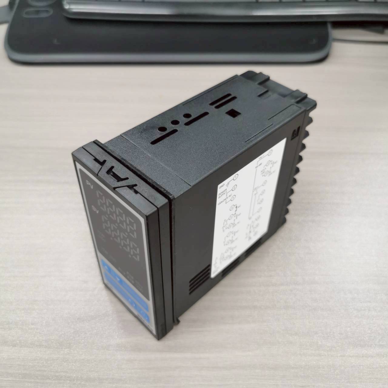 SHINKO เครื่องวัดและควบคุมอุณหภูมิ Temperature Controller - Multi JCR-33A-A/M