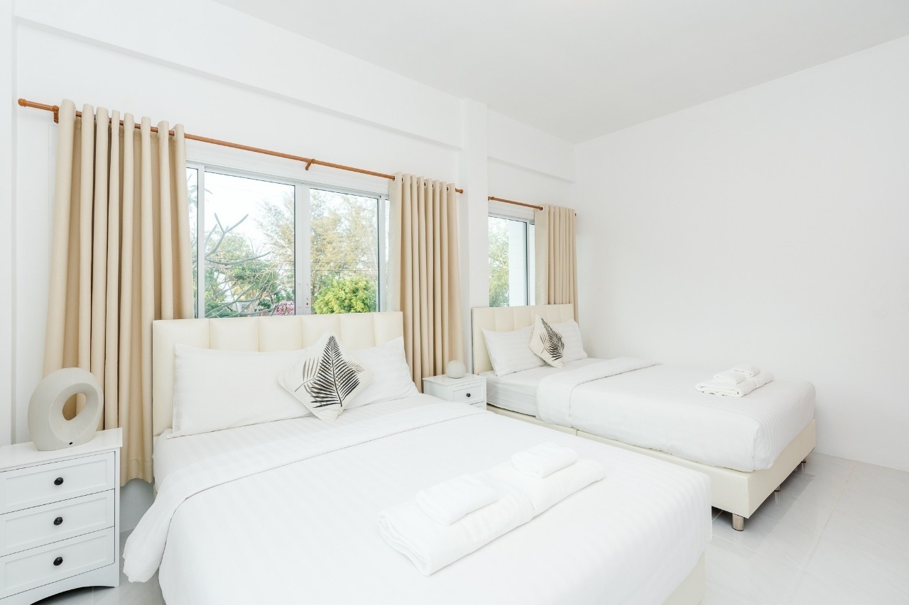 HR15076 บ้านพักติดทะเลหัวหิน The Luxe Beach Villa