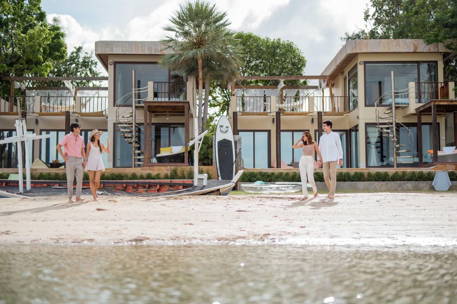 HR15064 บ้านพักติดทะเล The Ocean Beach Villa, Sam Roi Yod.