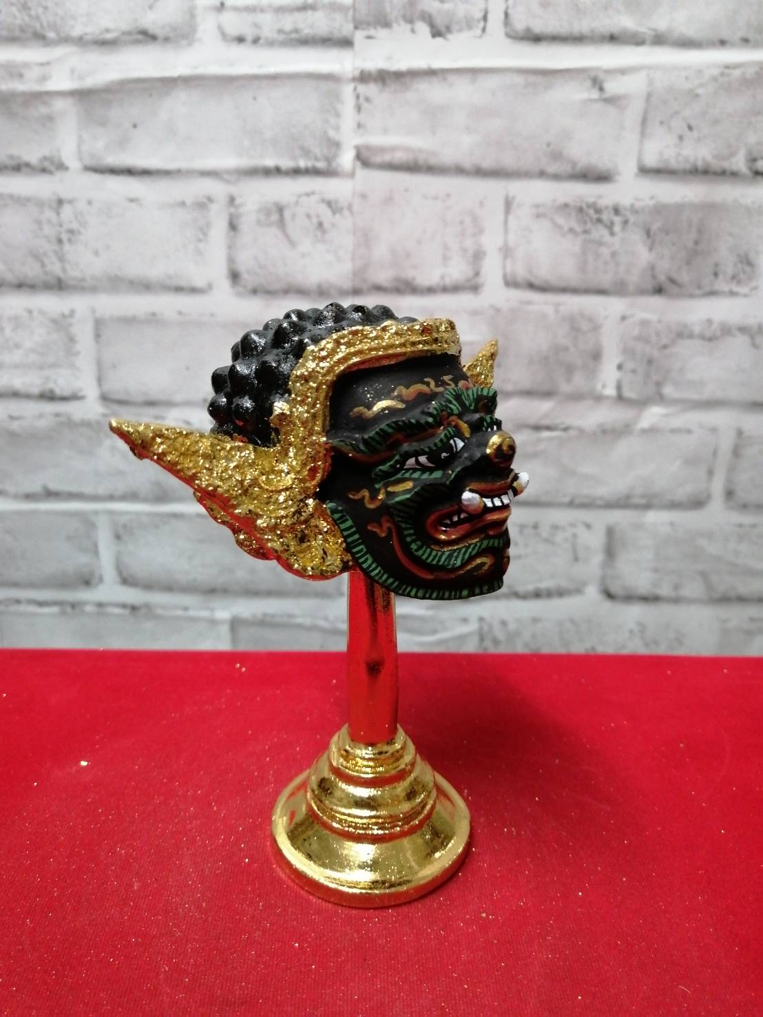 พระพิราพ ขนาดกลาง4นิ้ว พร้อมฐานทอง (เรซิ่น)