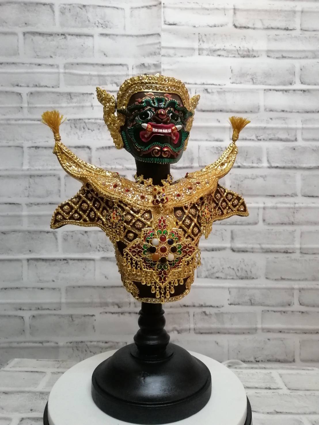 หุ่นพระพิราพ พร้อมฐานไม้สีดำ