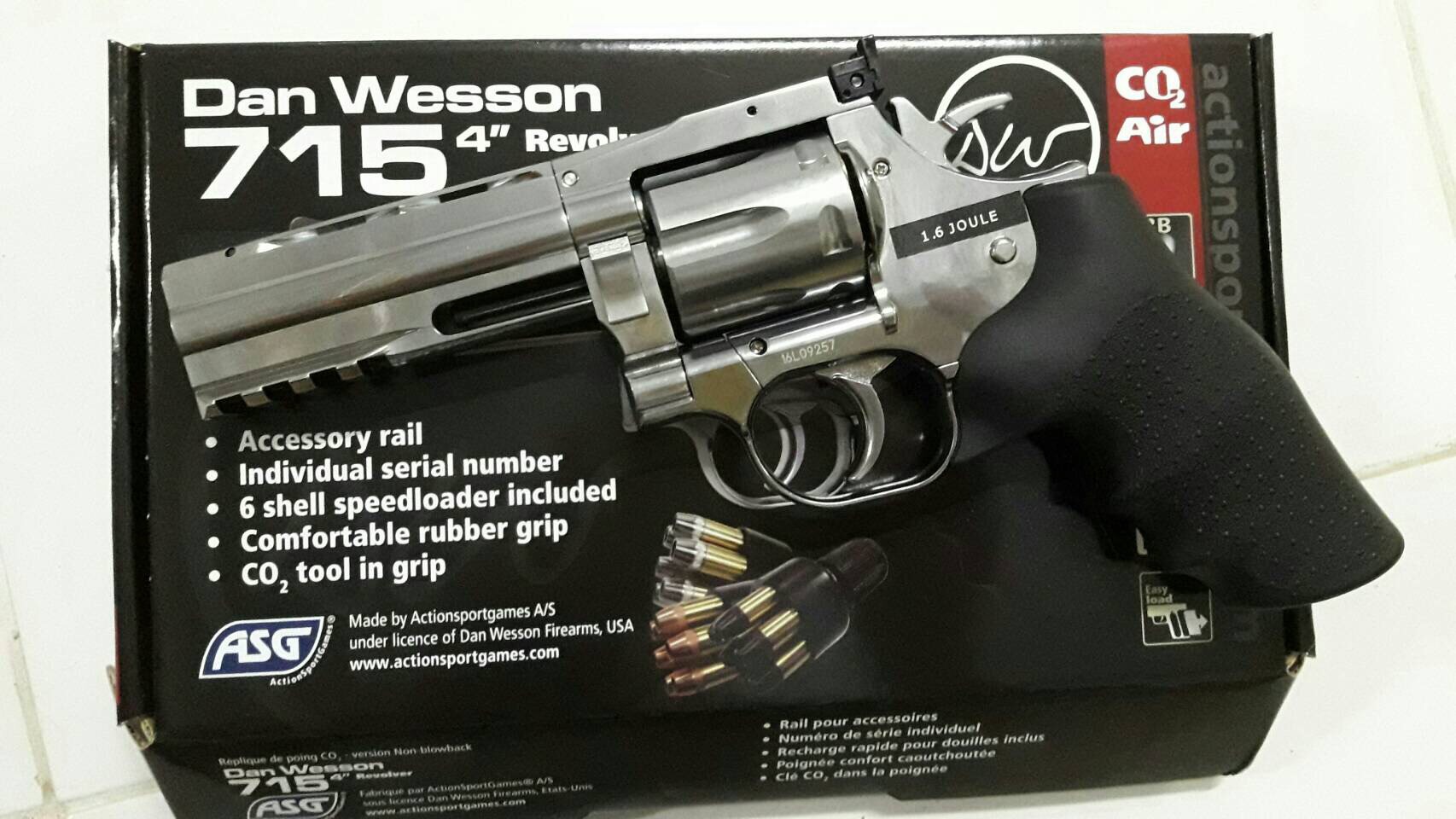 New.ASG Dan Wesson 715 2.5" / 4" Co2. สีดำ / สีเงิน ราคาพิเศษ