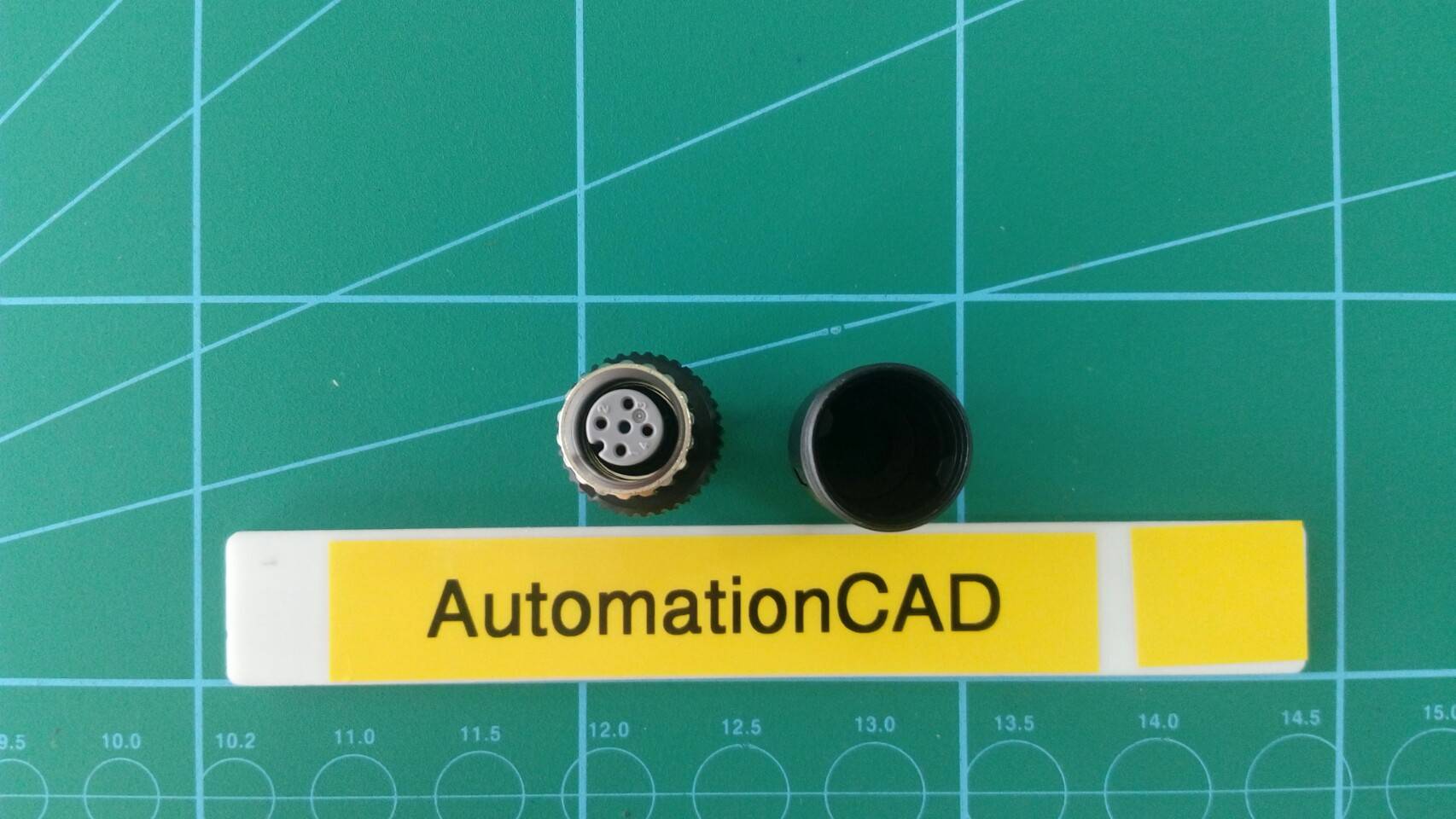 หัวคอนเนคเตอร์ M12 Connector OMRON แบบตรง ตัวเมีย 4 Pins XS2C-D4S1