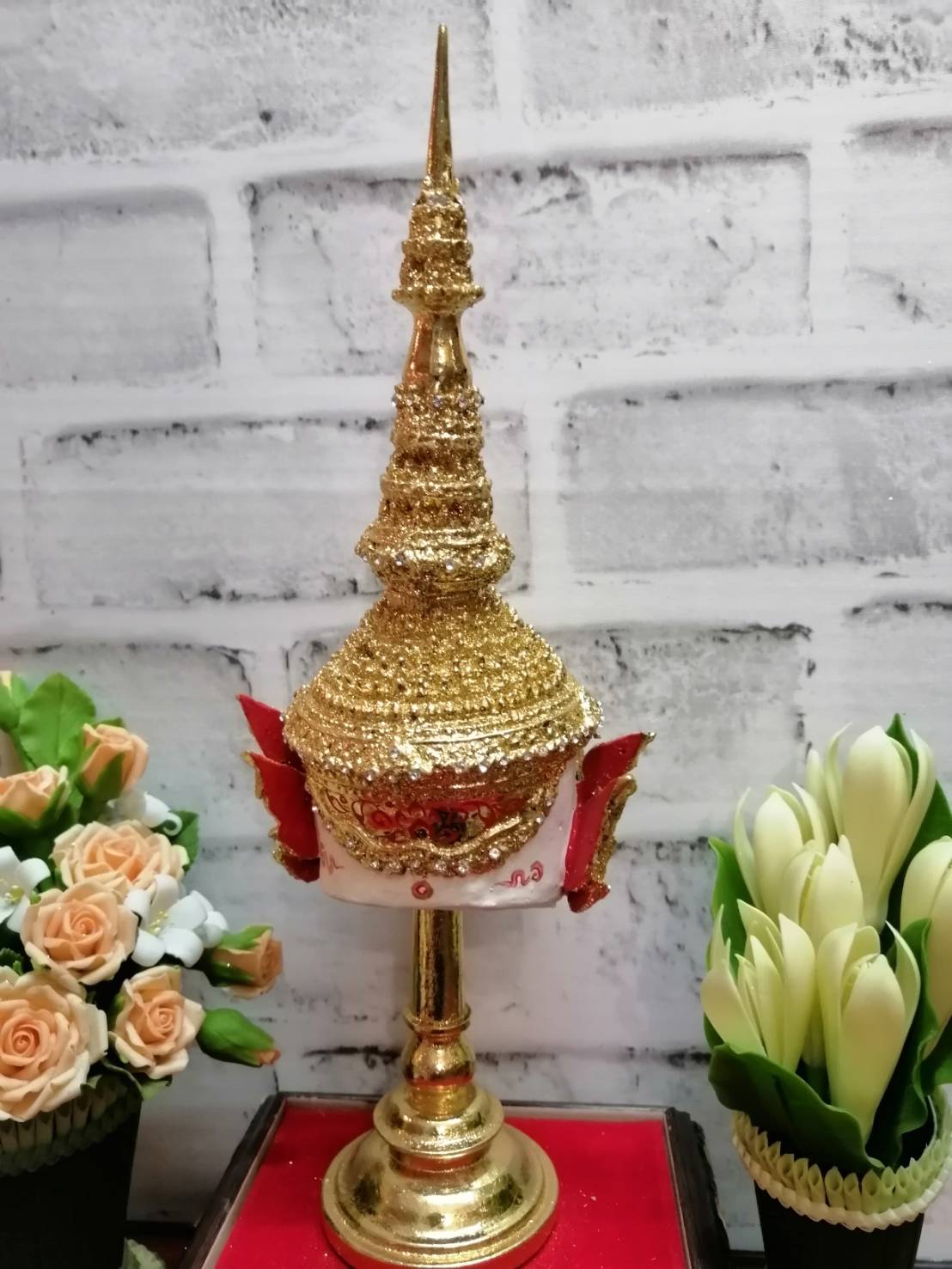 หนุมานครองเมือง ขนาดกลาง เกรดพรีเมี่ยมประดับเพชร พร้อมฐานปิดทอง