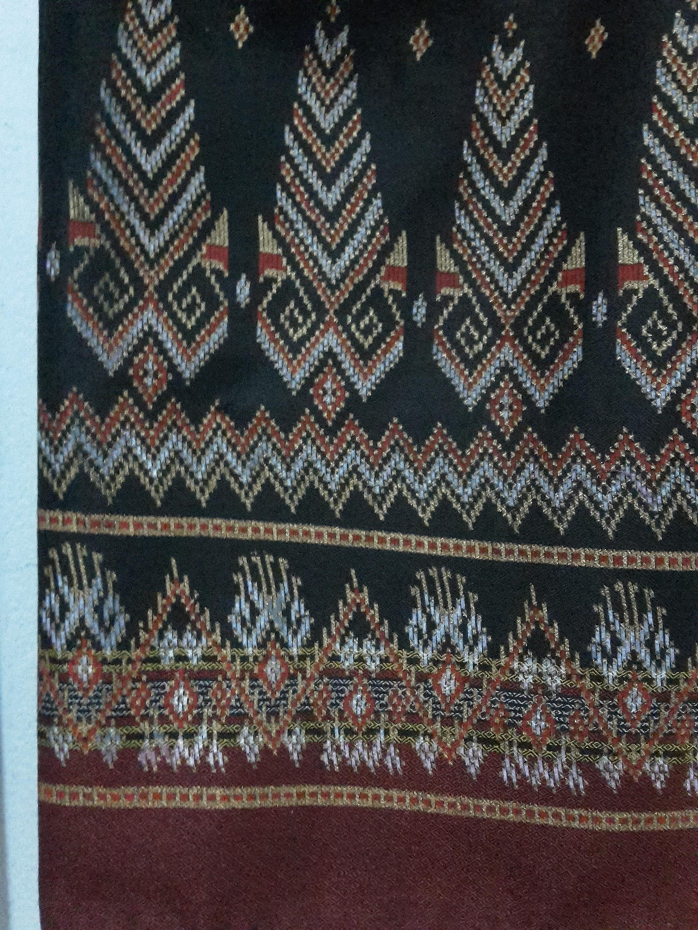 ผ้าถุงสำเร็จรูปแบบป้ายเลื่อนตะขอ(ผ้าลายลูกแก้ว) ผ้าถุงสำเร็จรูปมัดหมี่ ผ้าฝ้ายมัดหมี่ลายลูกแก้วในตัวตัดสำเร็จ พร้อมส่ง