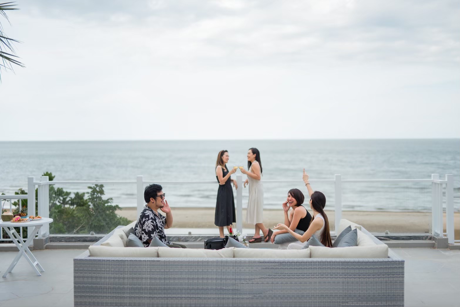 HR15045 บ้านพักติดทะเล The Moon Beach Villa