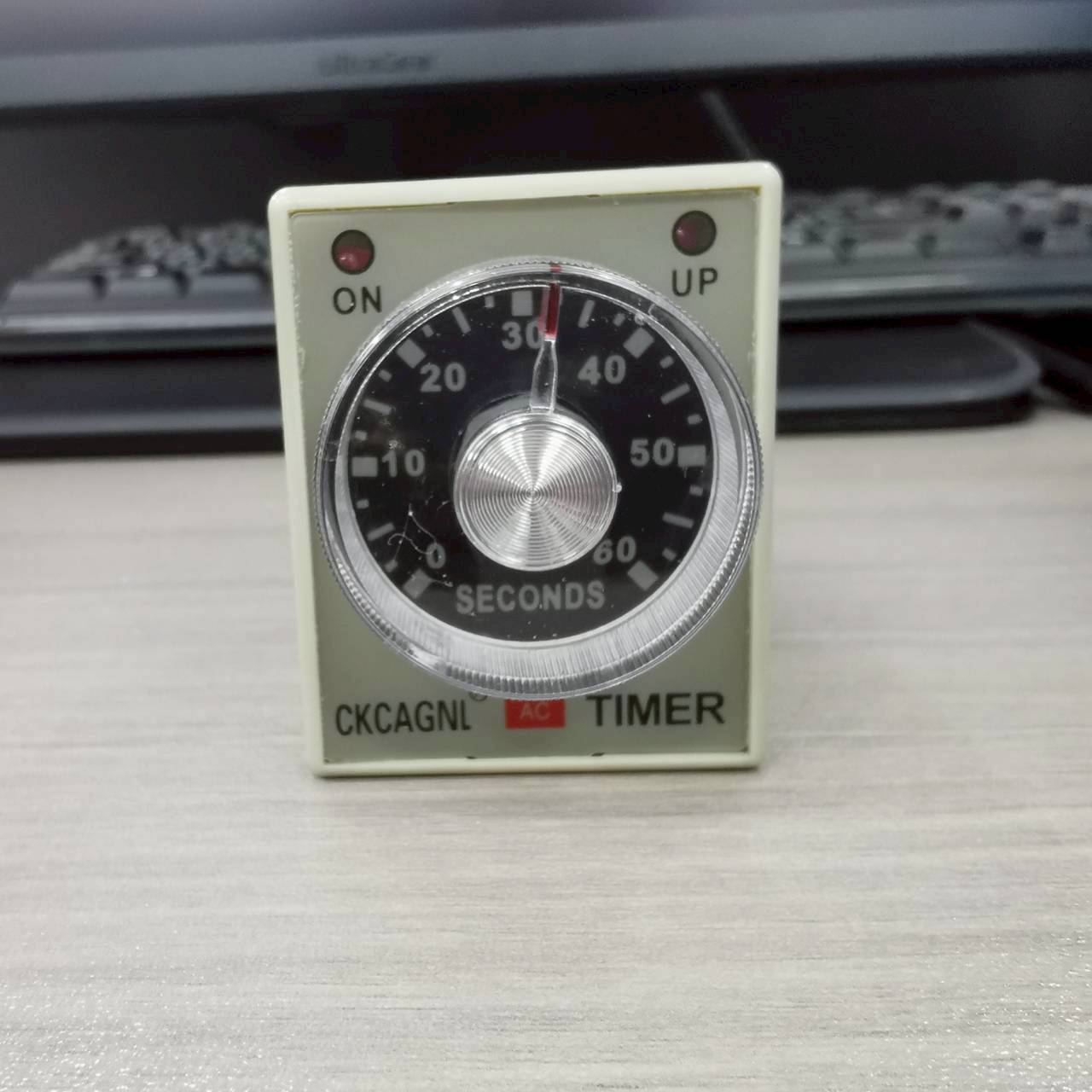 CKC Timer AH3-2 220V ไทม์เมอร์ ฟรีซ็อกเก็ต PF083A ช่วงเวลา 60 วินาที Delay-ON CONTACT NO/NC 2 ชุด
