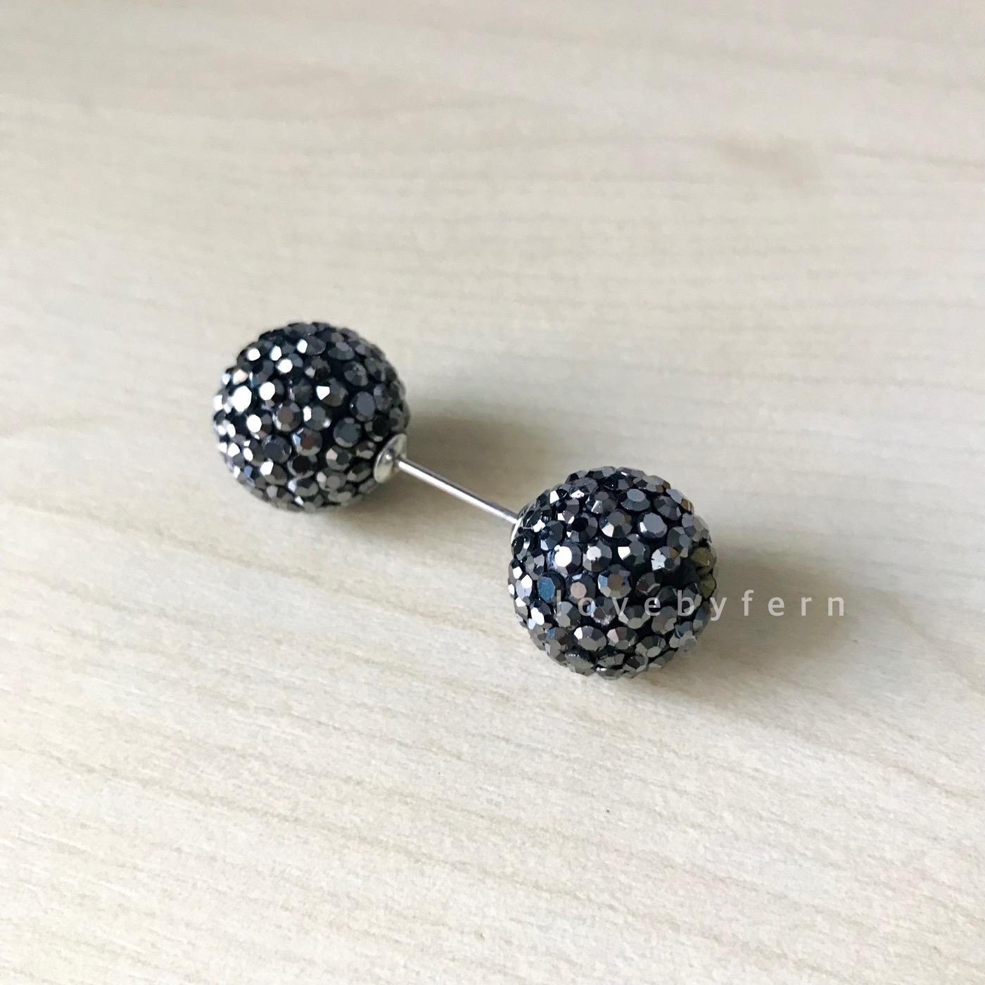 เข็มกลัดเสียบ stick pin คริสตัลบอลสวย คริสตัลแท้-สีเทาดำ เล่นไฟสวยวิบวับ บอล 16 mm หรู หวาน เรียบเก๋ๆ ความยาว 4.2 cm #MadeinKore #stickpin