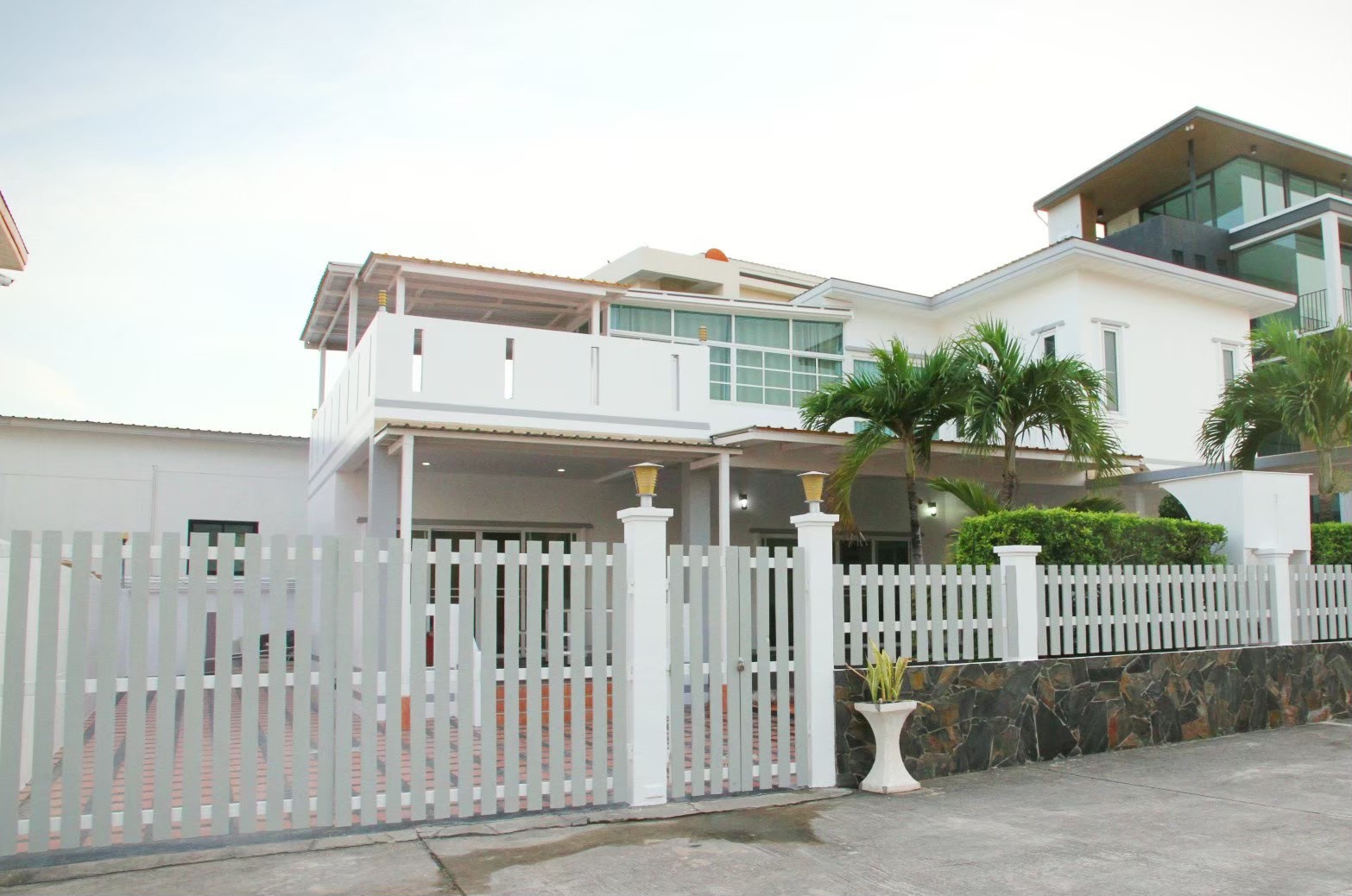 HR15068 บ้านพักหัวหินใกล้ทะเล บ้านเคียงเล ไวท์ วิลล่า