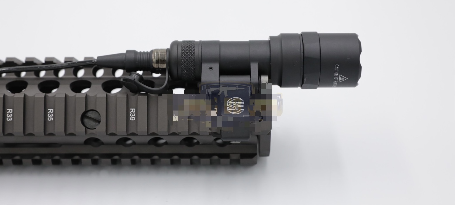 ไฟฉายติดปืน ยี่ห้อ Surefire รุ่น M340