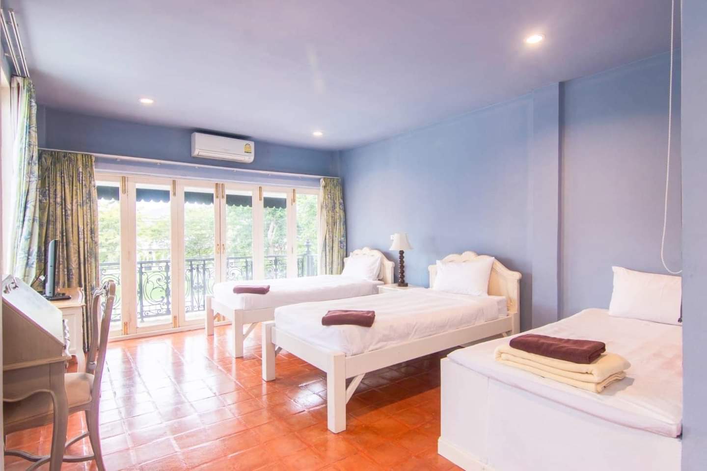 HR15007 บ้านพักติดทะเล บลูร็อค วิลล่า แอทปราณฯ บ้านเดี่ยวติดทะเล สระส่วนตัว เดินลงทะเลได้เลย