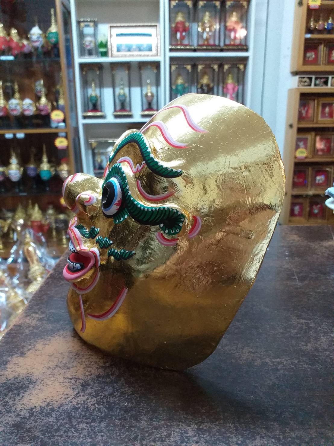 หน้ากากเงาะ